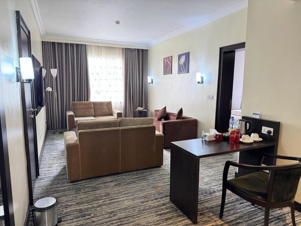 Golden Tulip Ibadan Exterior foto